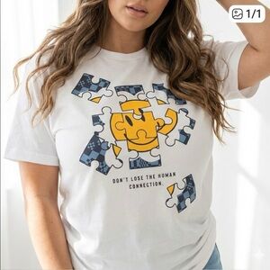 Unisex NWT White Graphic T-Shirt
“Don’t lose the human connection “